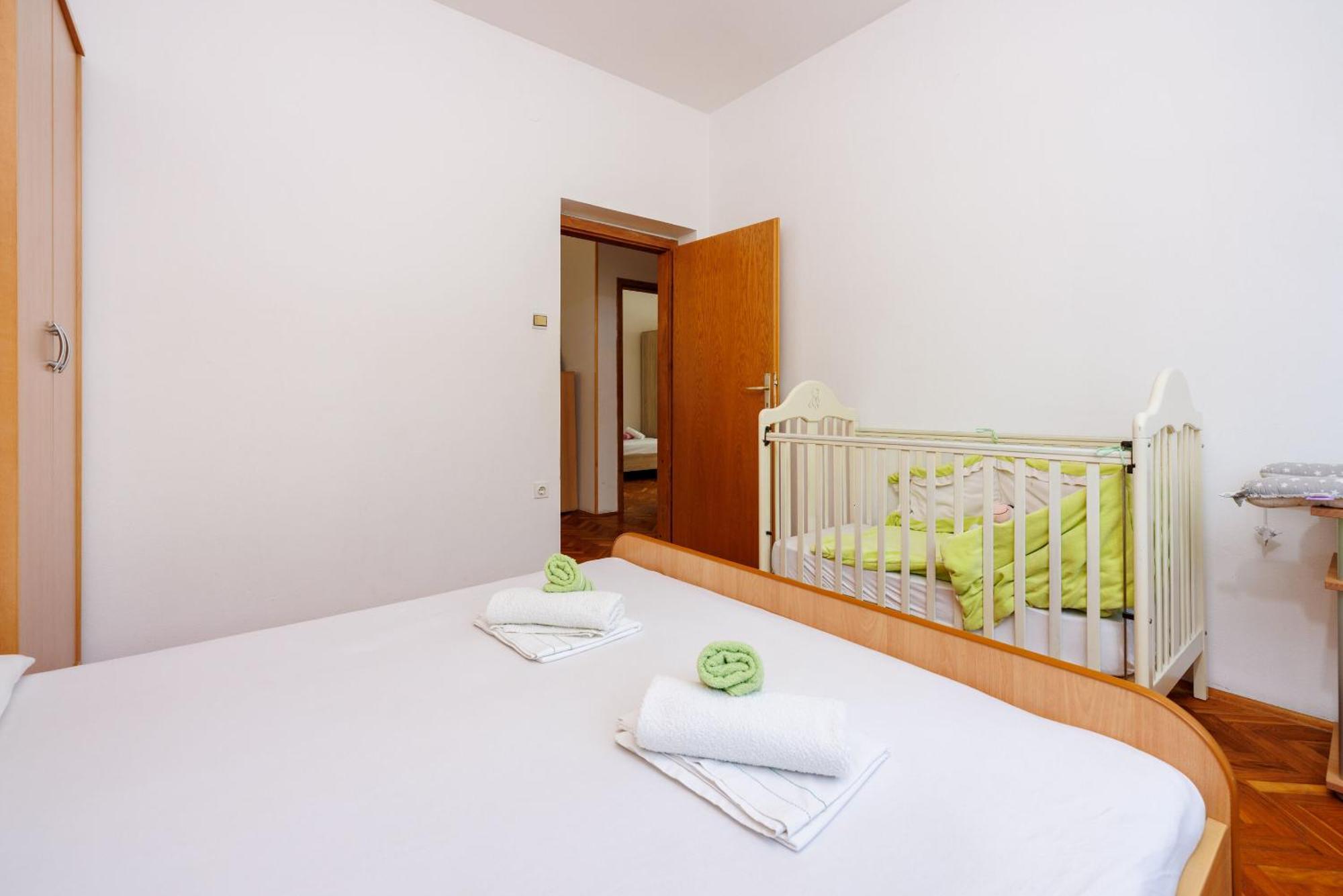 Apartments Davorka Цриквеница Экстерьер фото